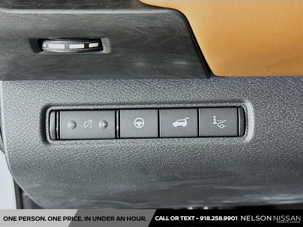 New 2026 Nissan Pathfinder Platinum image 10