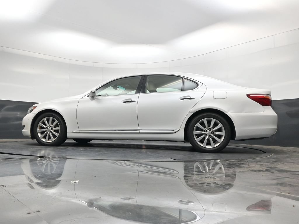 Used 2011 Lexus LS 460 AWD w/ Comfort Pkg image 29