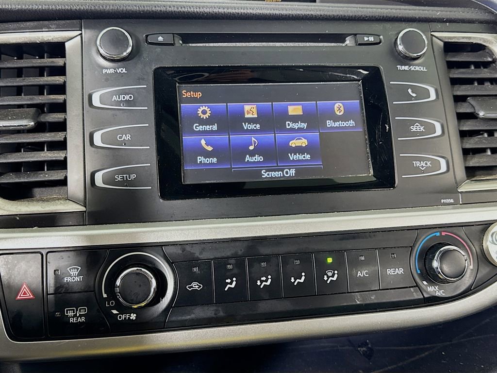 Used 2017 Toyota Highlander LE image 20