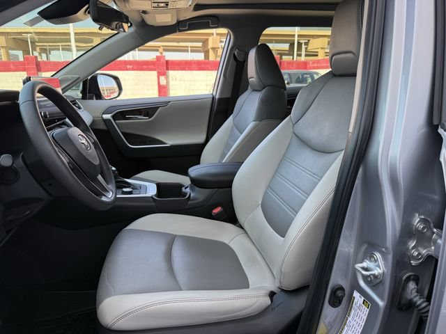 Used 2023 Toyota RAV4 Limited image 30
