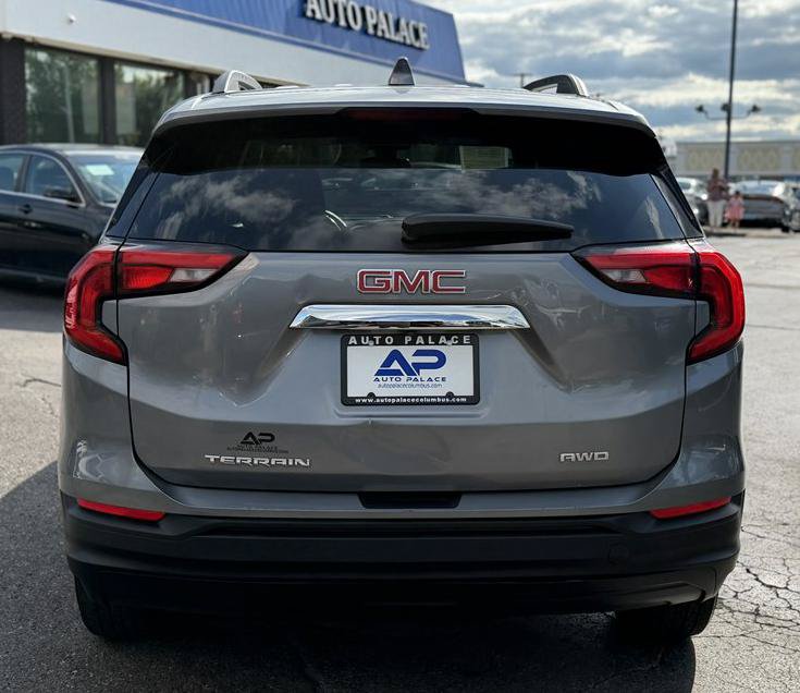 Used 2021 GMC Terrain SLE w/ Driver Convenience Package AWD/4WD image 5