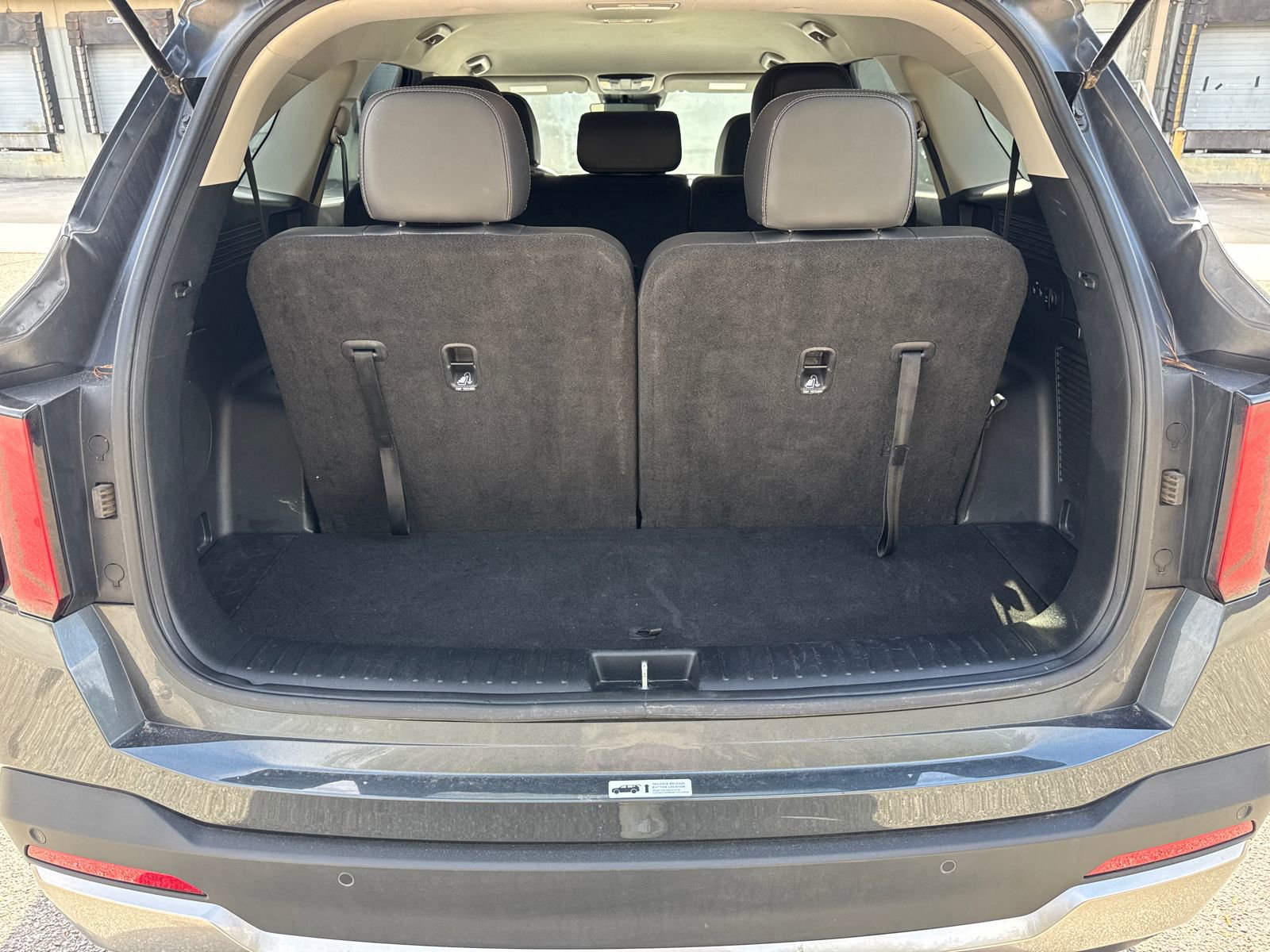 Used 2024 Kia Sorento S image 18