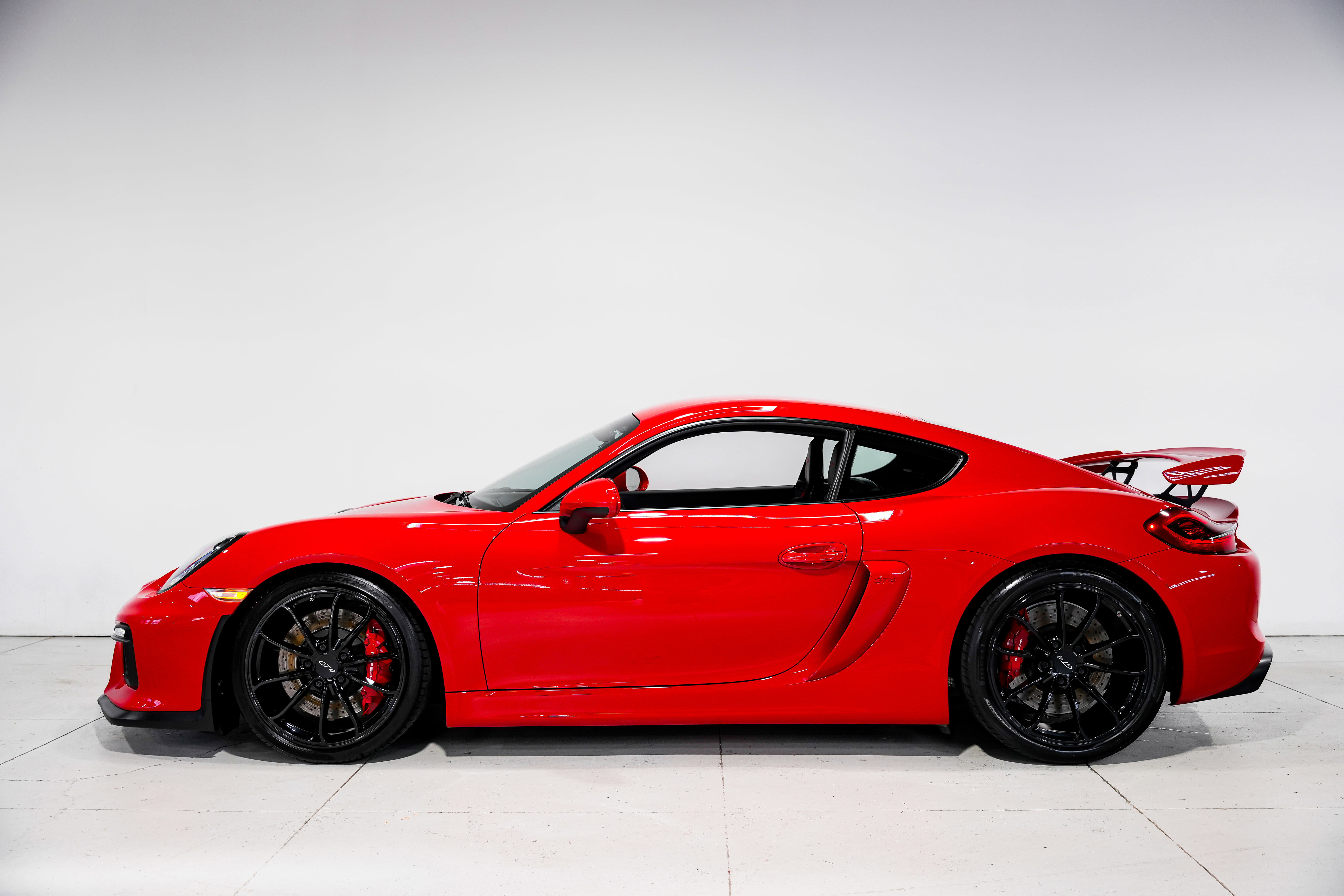 Used 2016 Porsche Cayman GT4 image 8
