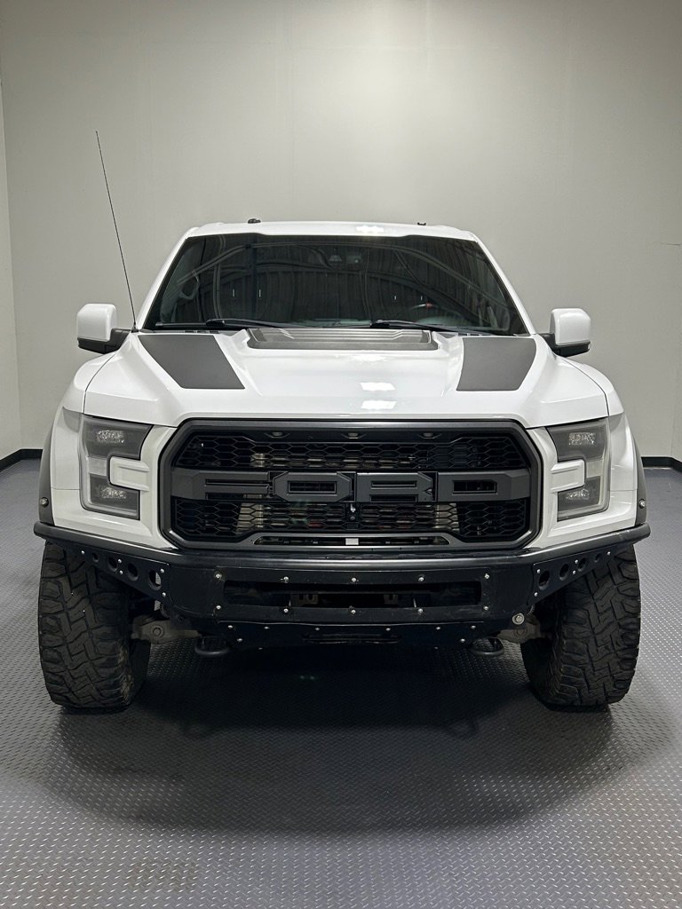 Used 2018 Ford F150 Raptor w/ Equipment Group 802A Luxury image 3
