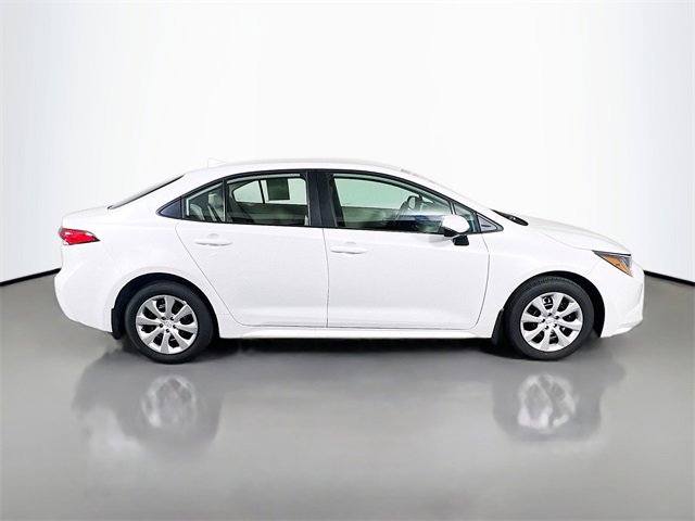 Used 2025 Toyota Corolla LE image 8