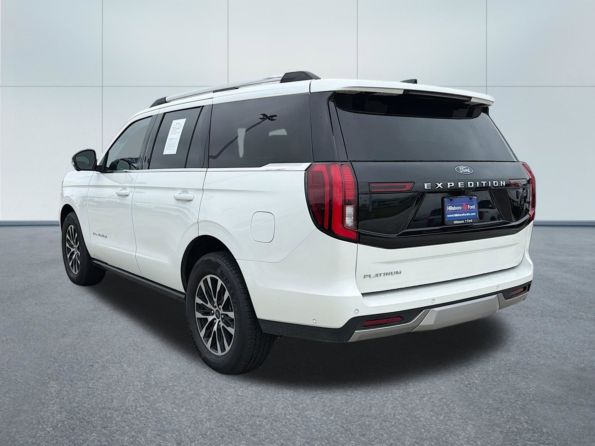 Used 2025 Ford Expedition Platinum AWD/4WD image 9