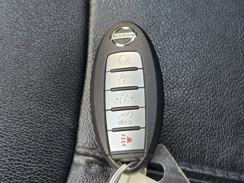 Used 2020 Nissan Pathfinder SL AWD/4WD image 34