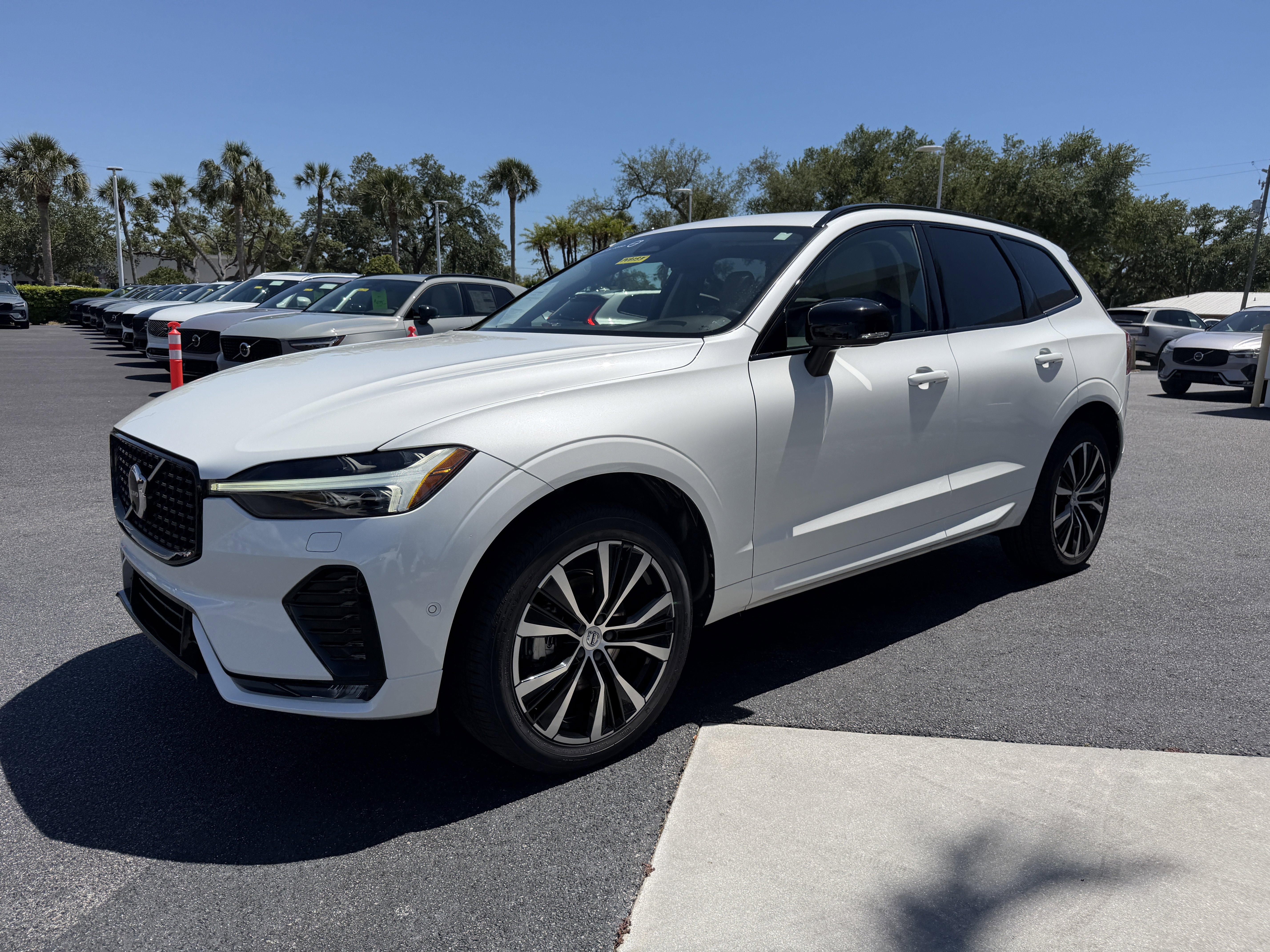 Certified 2023 Volvo XC60 B5 Plus w/ Climate Package FWD image 7