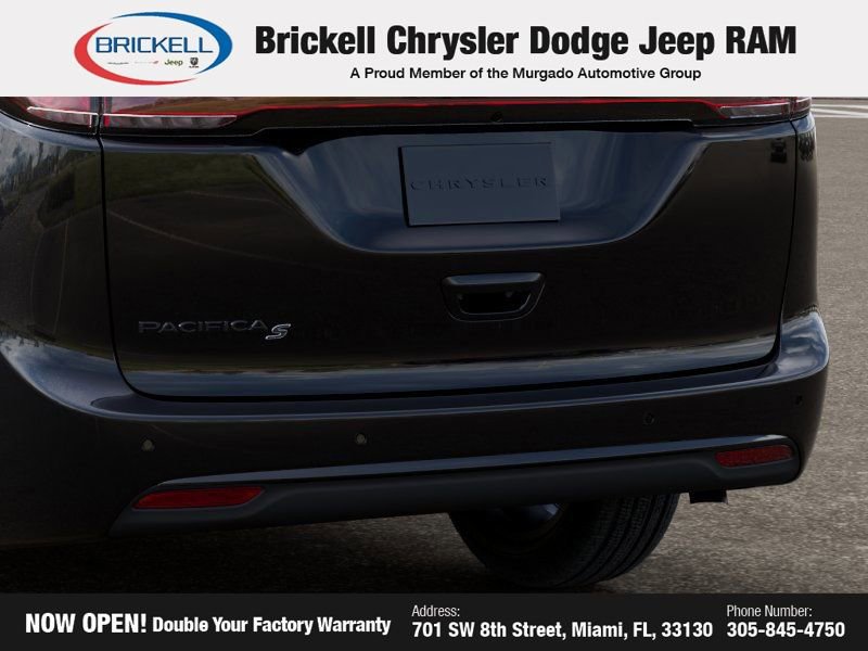 Used 2026 Chrysler Pacifica Select w/ S Appearance Package image 13