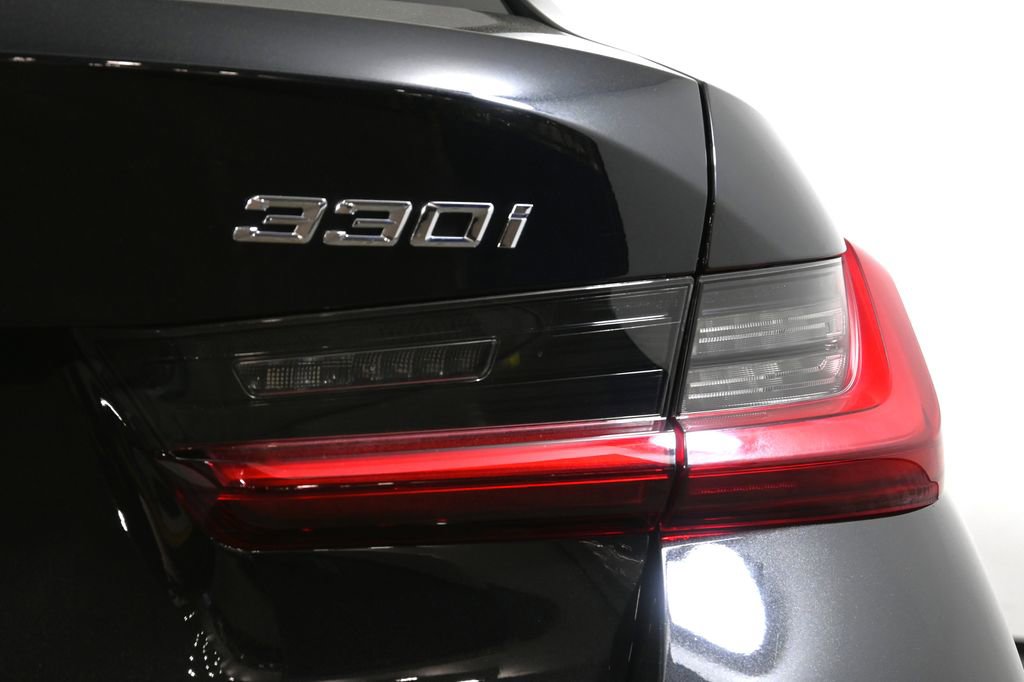 Certified 2024 BMW 330i xDrive Sedan w/ Convenience Package image 13