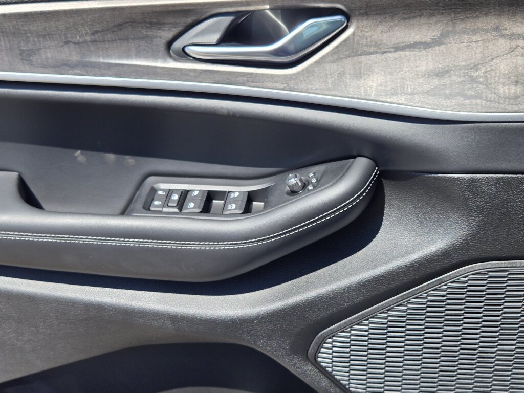 New 2026 Jeep Grand Cherokee L Altitude AWD/4WD image 7