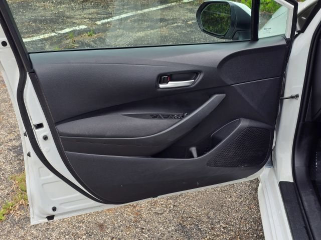 Used 2021 Toyota Corolla LE FWD image 10