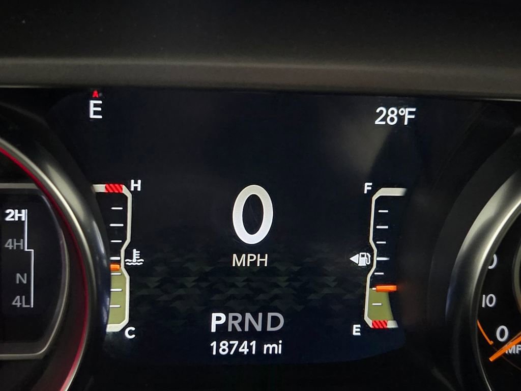 Used 2023 Jeep Gladiator Willys image 24