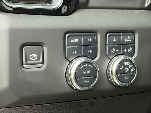 Used 2025 GMC Sierra 3500 Denali w/ Denali Reserve Package image 27