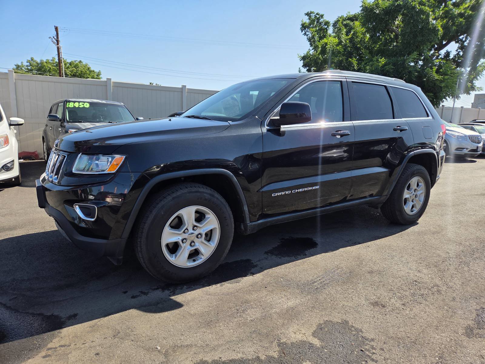 Used 2015 Jeep Grand Cherokee Laredo w/ Quick Order Package 23E image 1