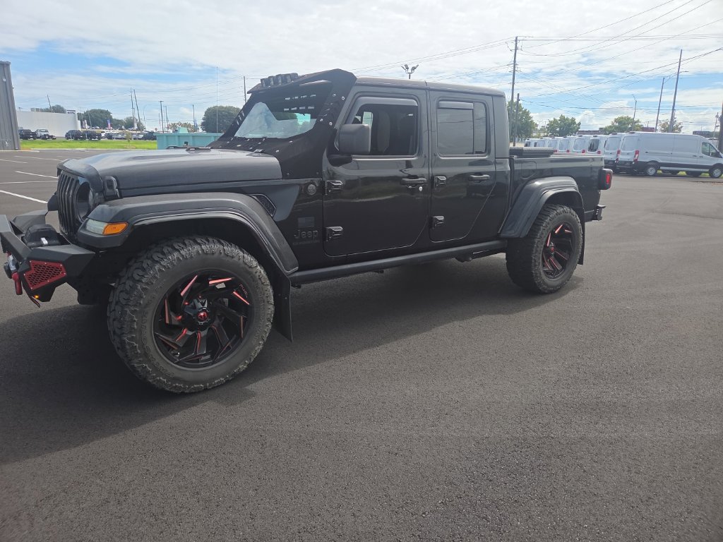 Used 2023 Jeep Gladiator Sport AWD/4WD image 4