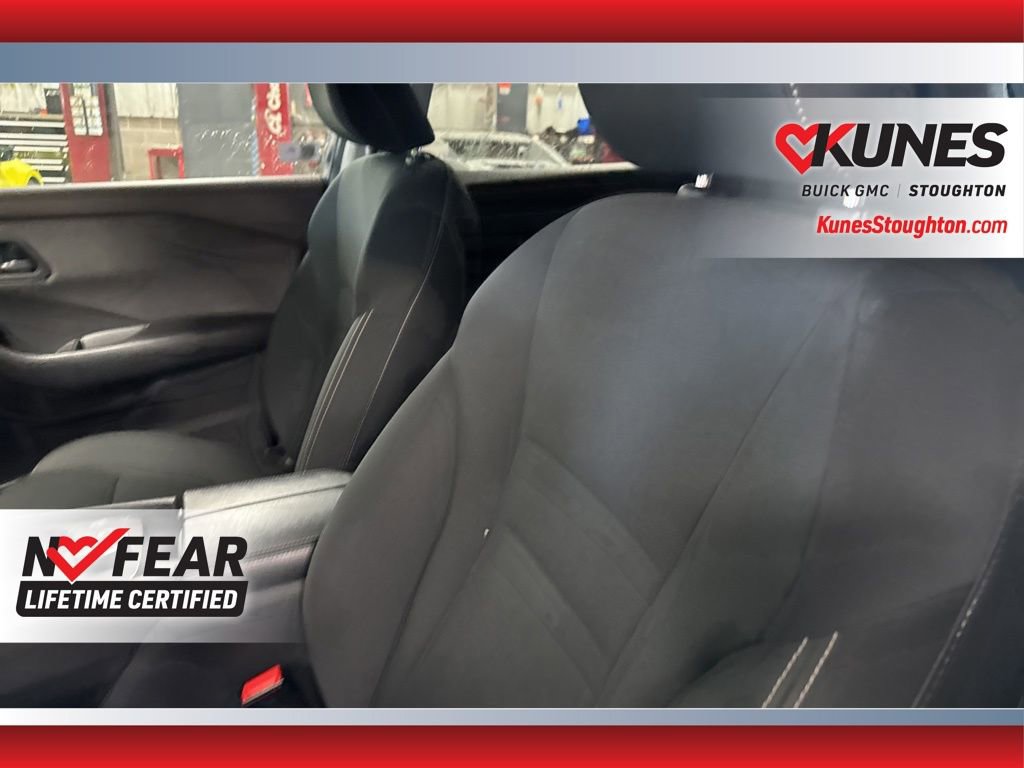 Used 2023 Nissan Rogue S image 23
