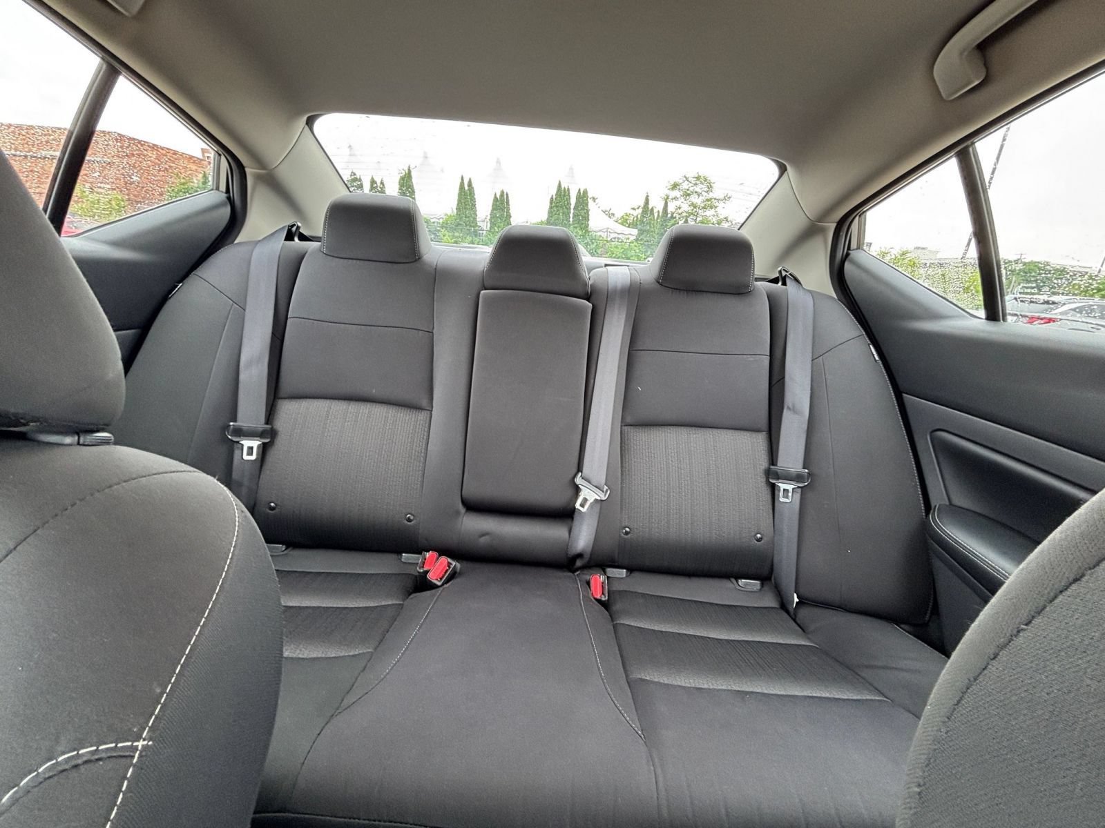 Used 2025 Nissan Altima 2.5 SV FWD image 31