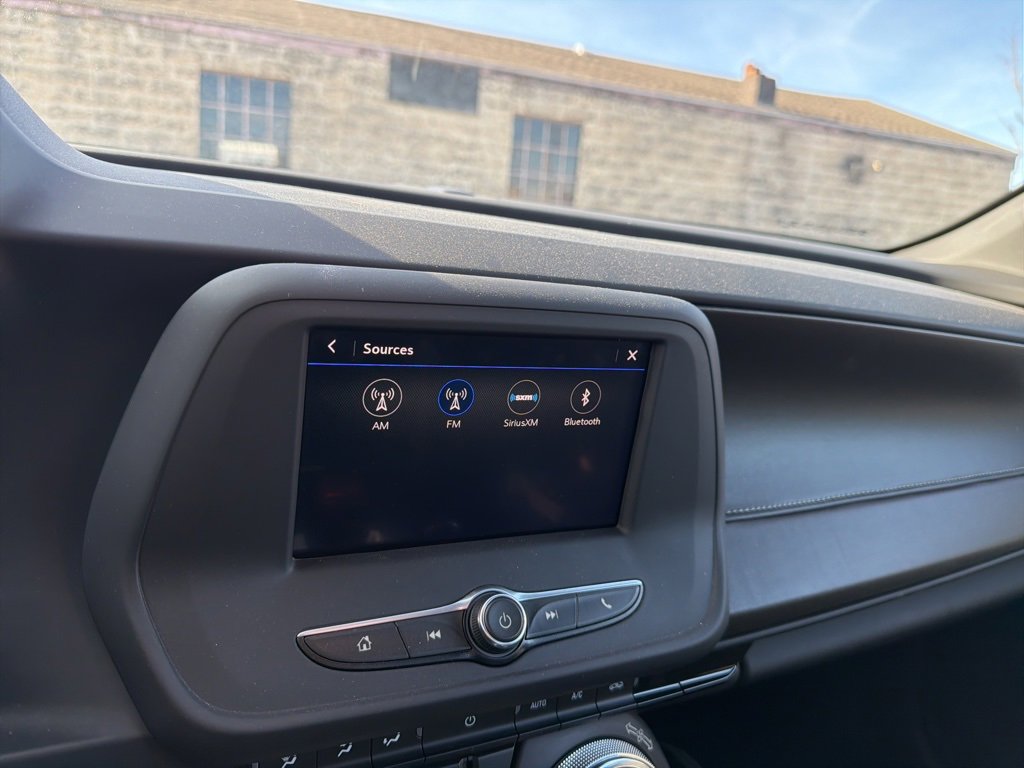 Used 2020 Chevrolet Camaro LT image 19