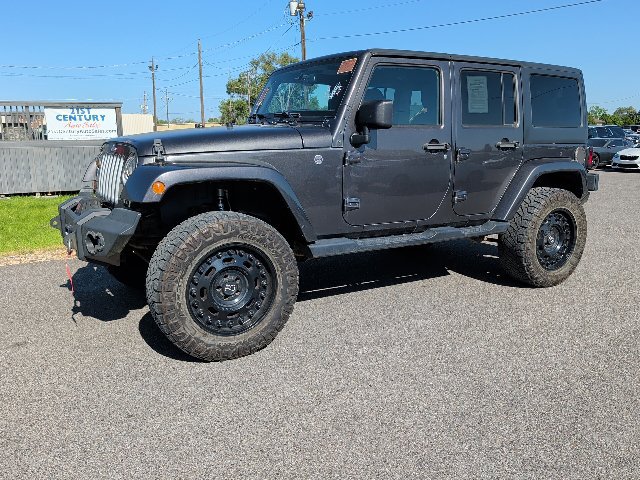 Used 2018 Jeep Wrangler Unlimited Sahara AWD/4WD image 1