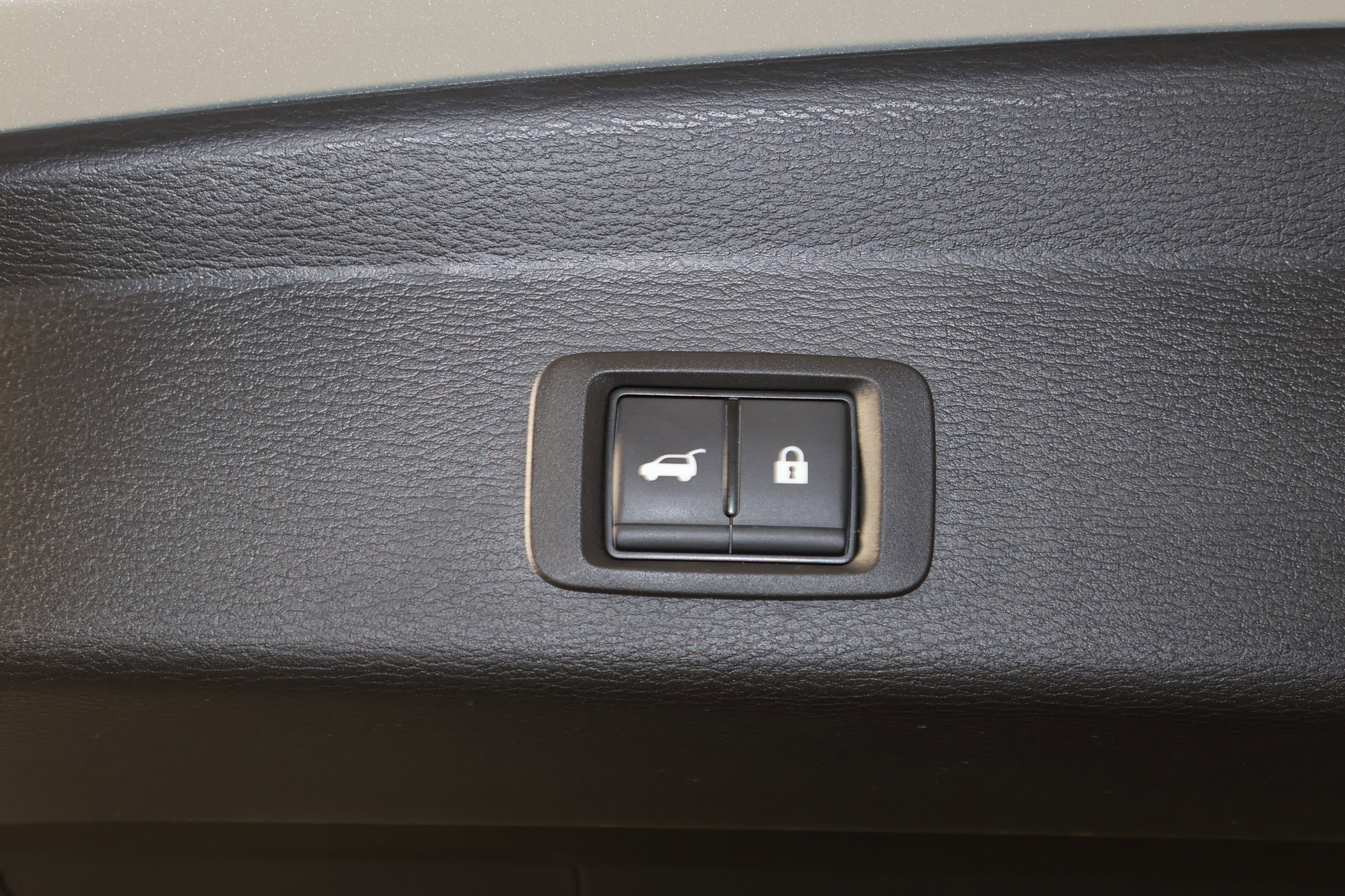 Used 2024 Mitsubishi Outlander SEL image 52