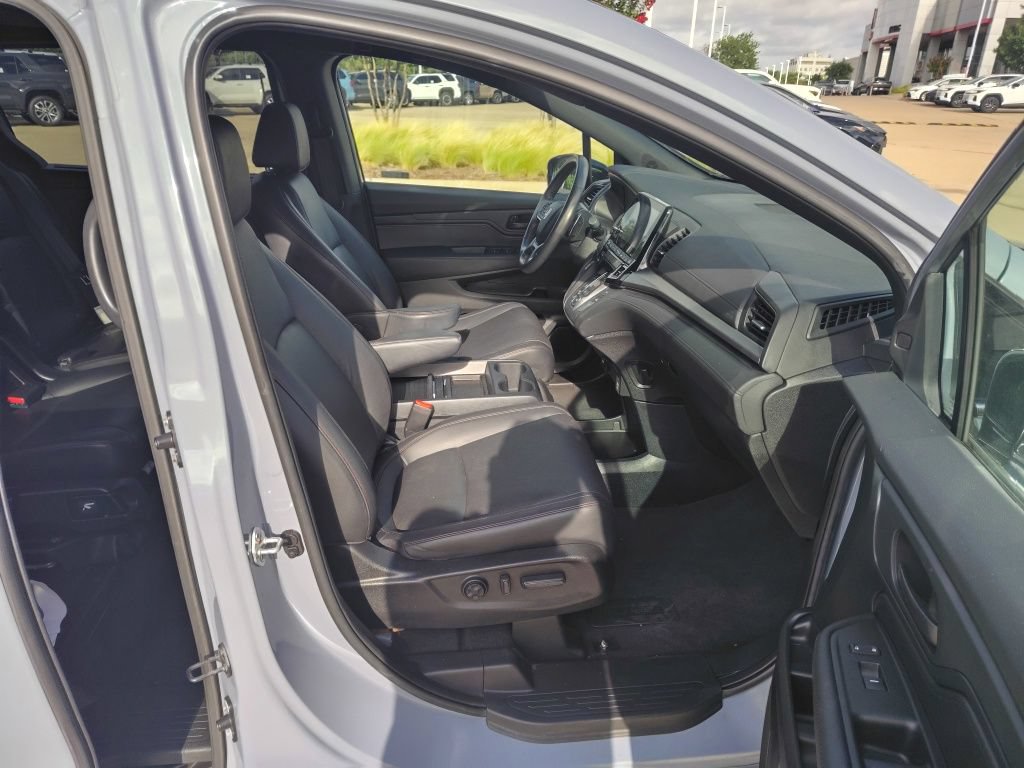 Used 2023 Honda Odyssey Sport image 16