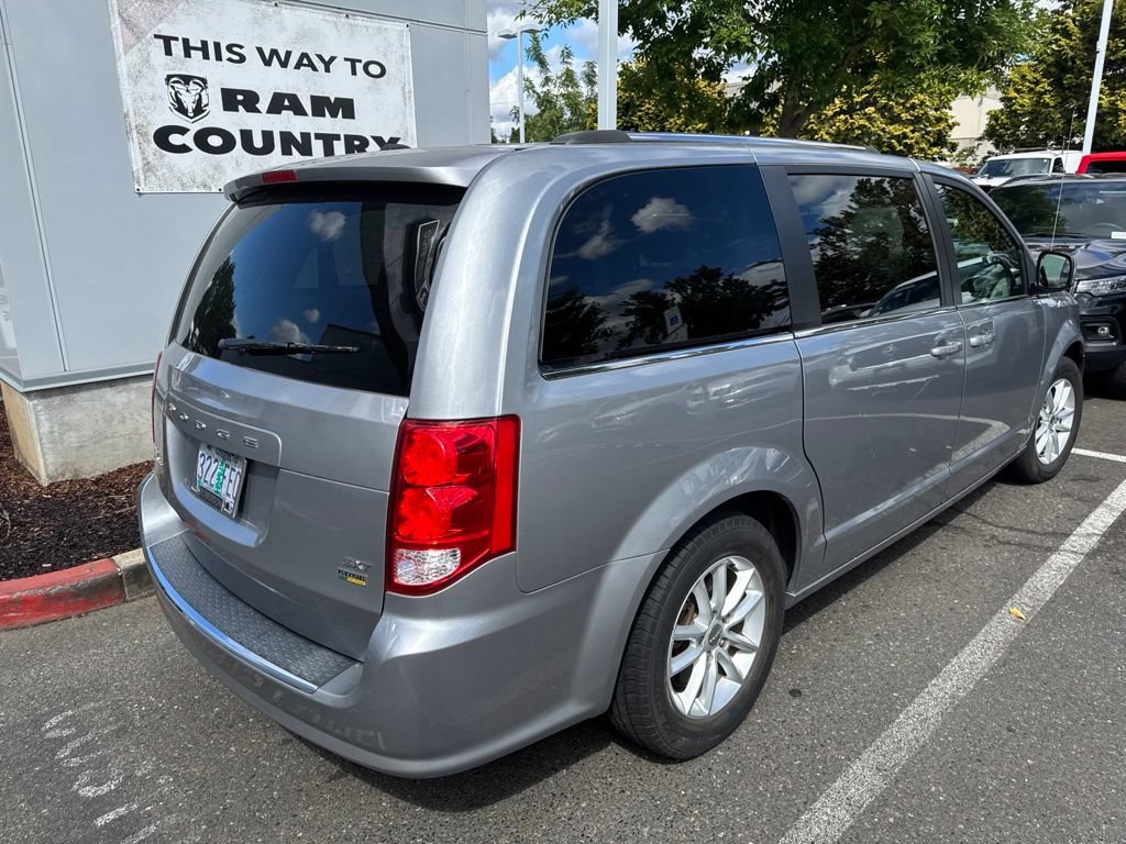 Certified 2019 Dodge Grand Caravan SXT FWD image 3