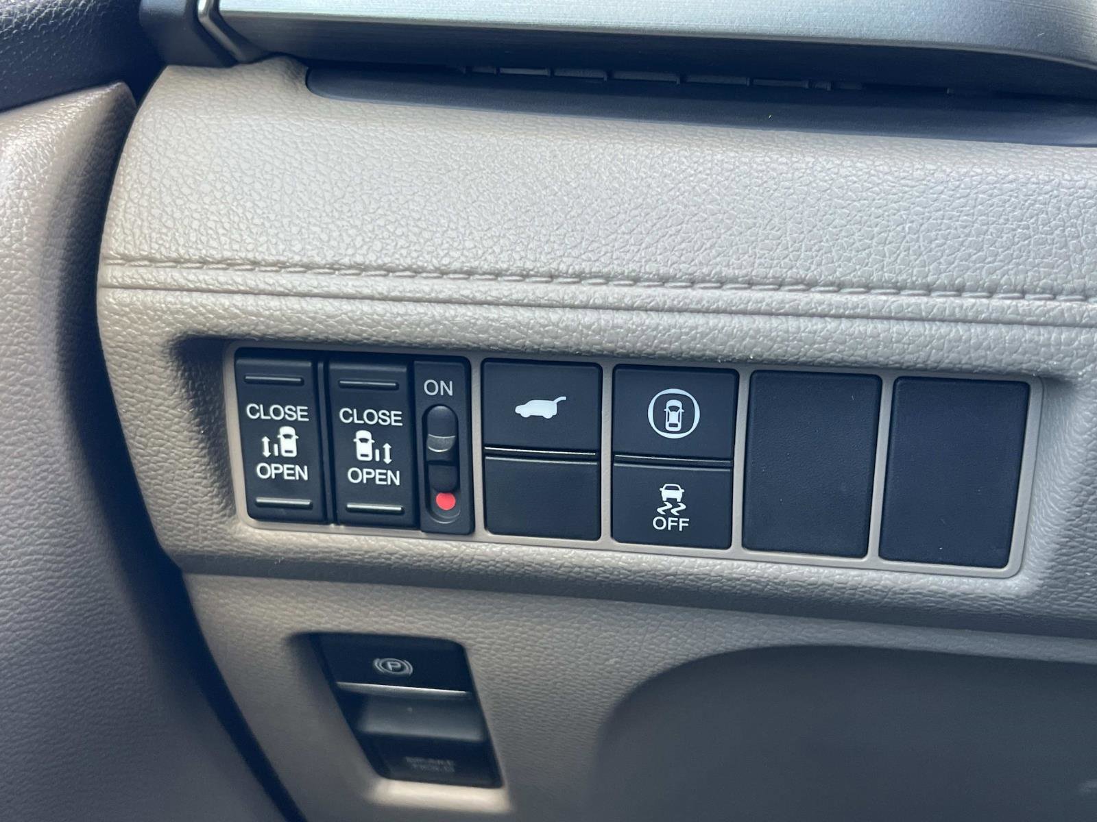 Used 2023 Honda Odyssey EX-L image 17