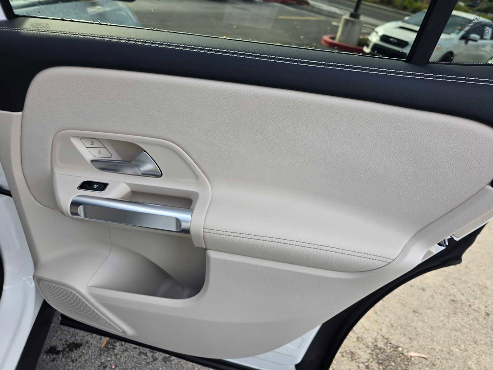 Used 2025 Mercedes-Benz GLB 250 image 14