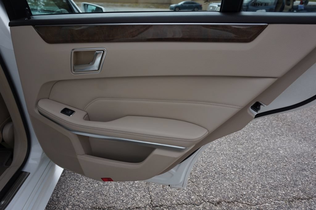 Used 2015 Mercedes-Benz E 350 Sedan image 26
