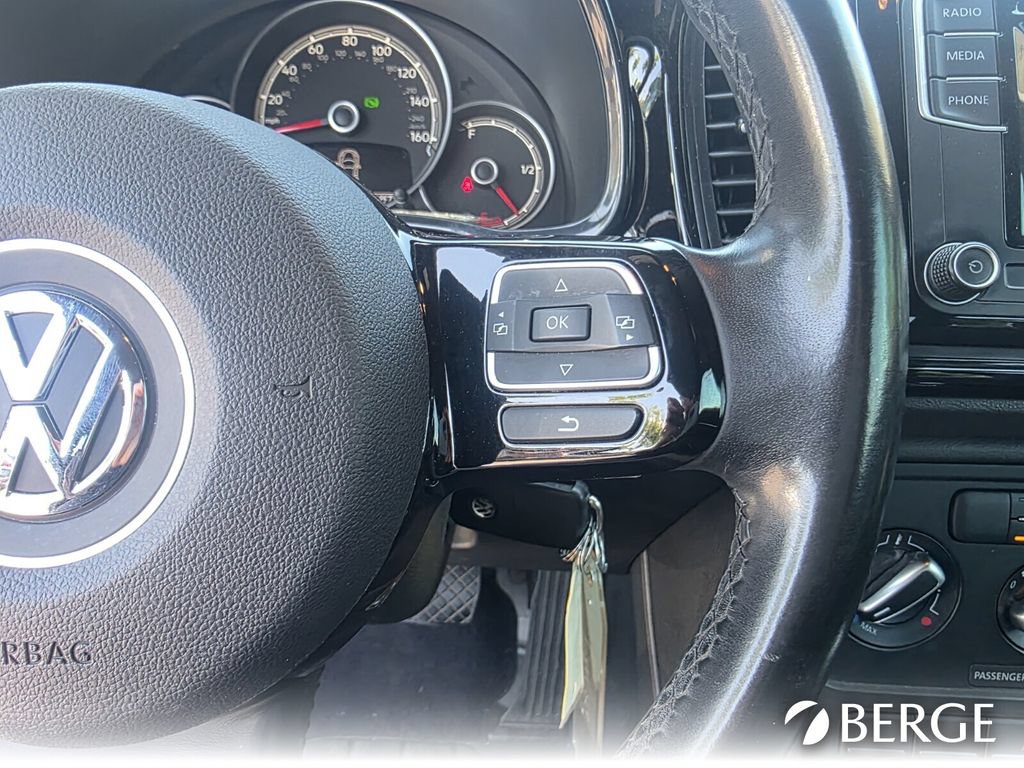 Used 2018 Volkswagen Beetle 2.0T S FWD image 23