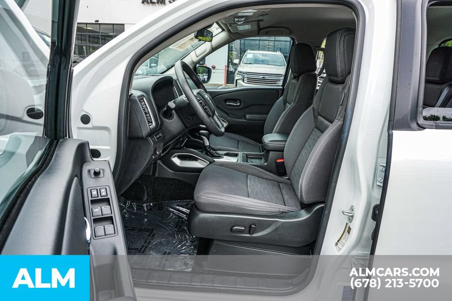 Used 2024 Nissan Frontier SV w/ Tow Package AWD/4WD image 18