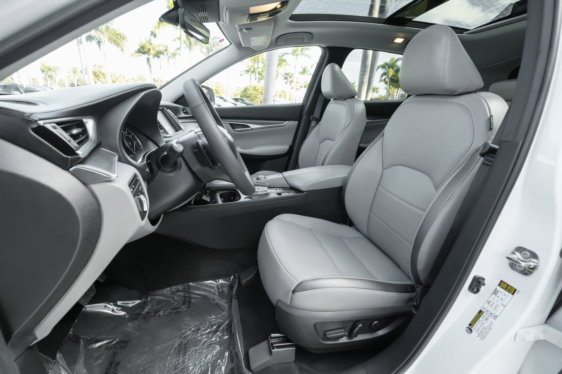 Used 2025 INFINITI QX50 Luxe image 6