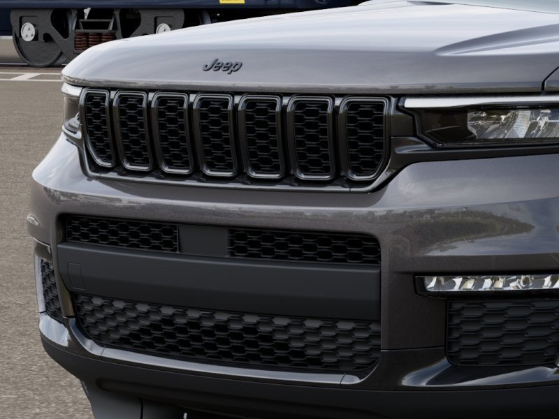 New 2025 Jeep Grand Cherokee L Limited w/ Black Appearance Package image 11