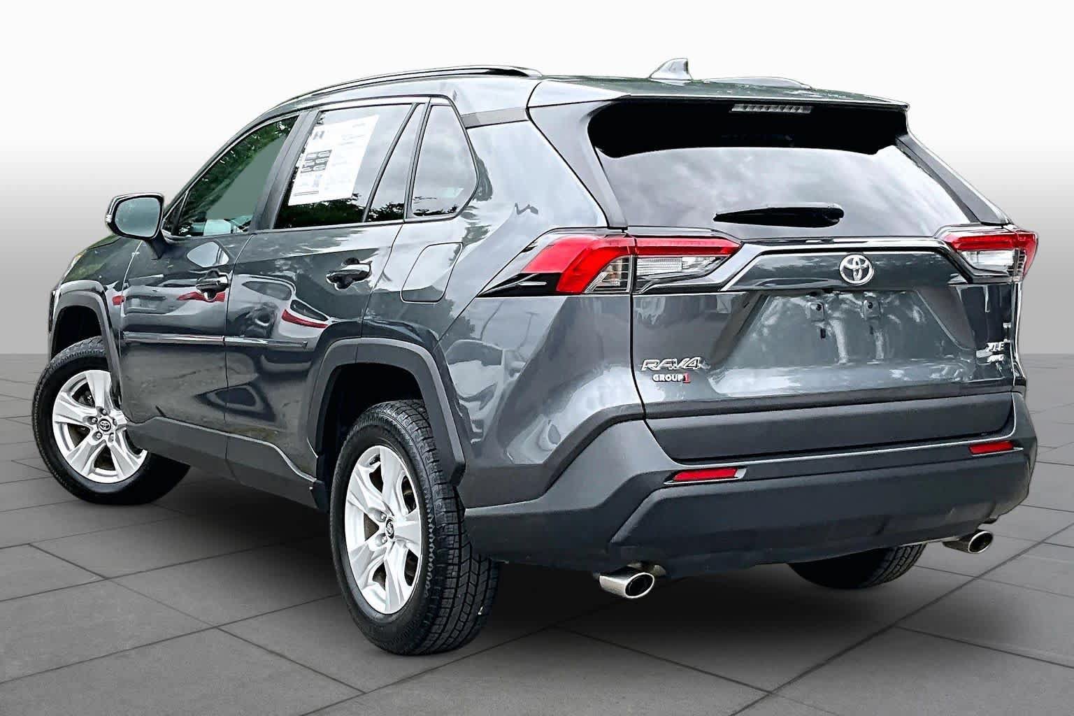 Certified 2021 Toyota RAV4 XLE w/ Convenience Package AWD/4WD image 12