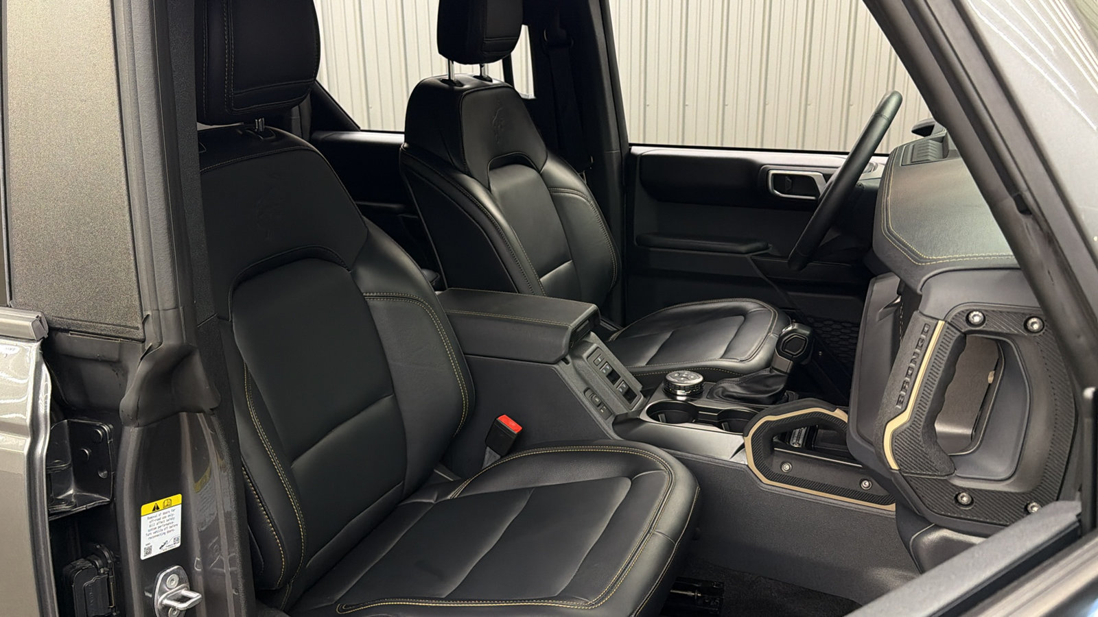 Used 2025 Ford Bronco Badlands AWD/4WD image 36