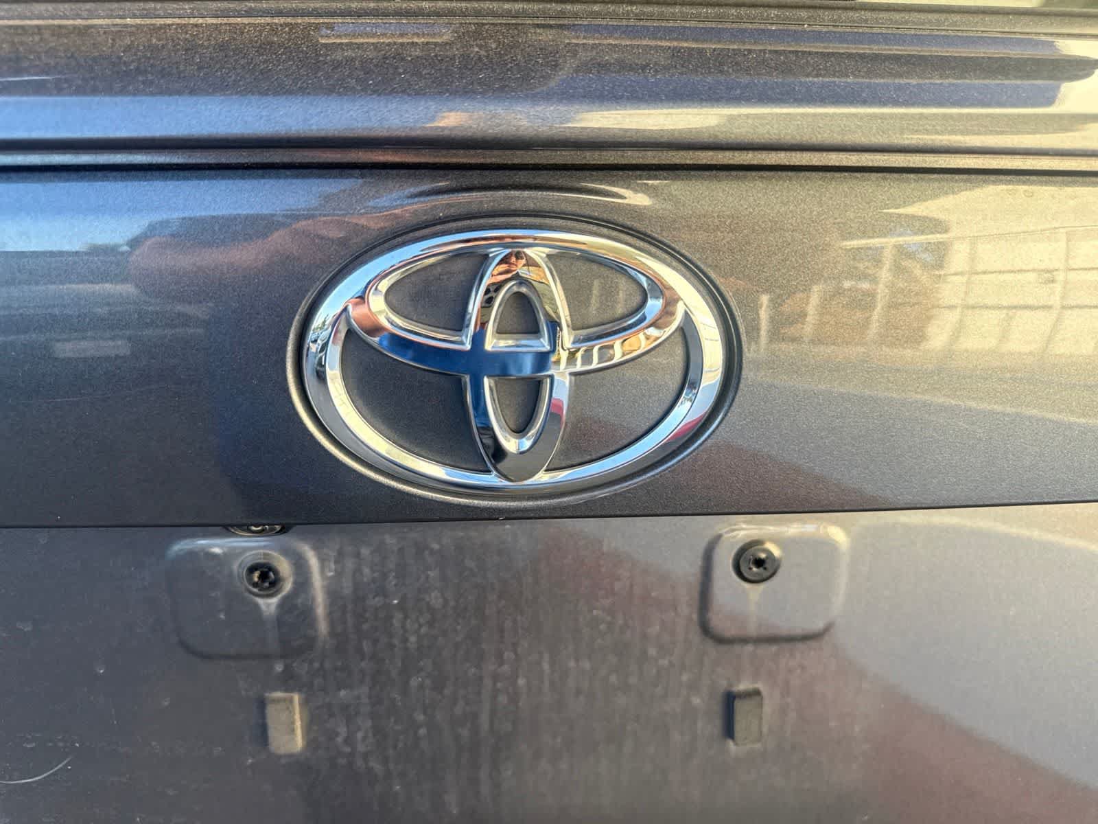 Used 2025 Toyota RAV4 XLE FWD image 14