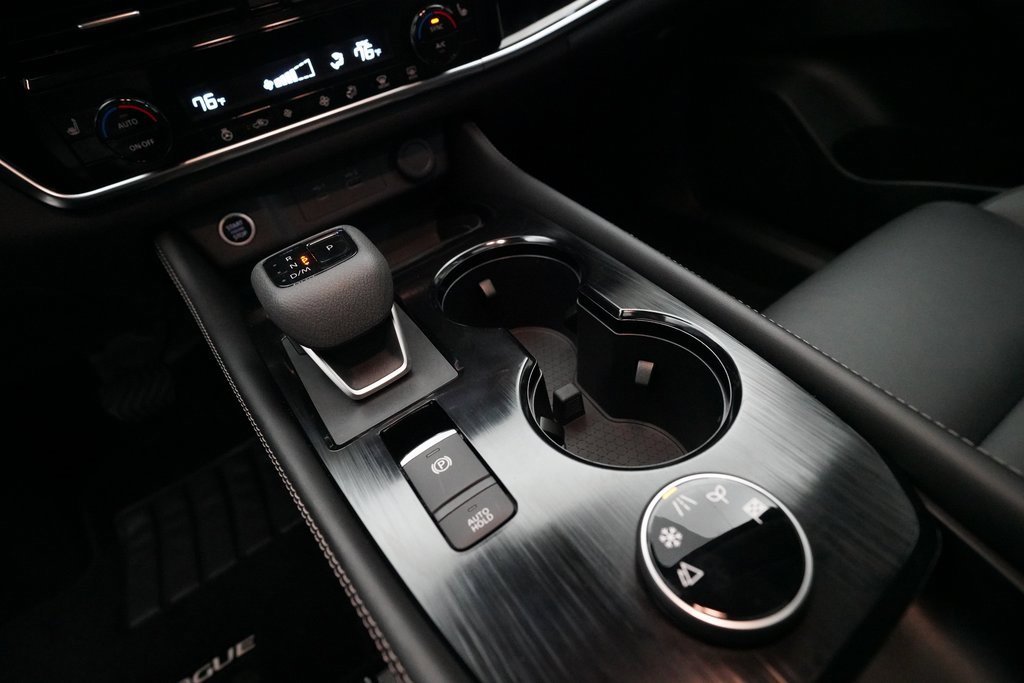 Used 2023 Nissan Rogue SL image 17