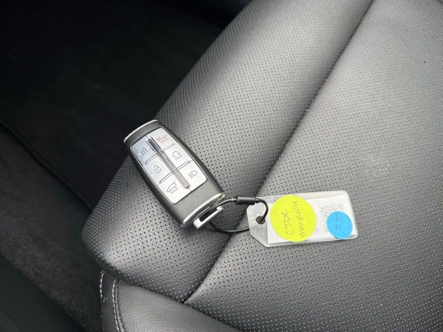 Used 2025 Genesis GV70 2.5T image 32