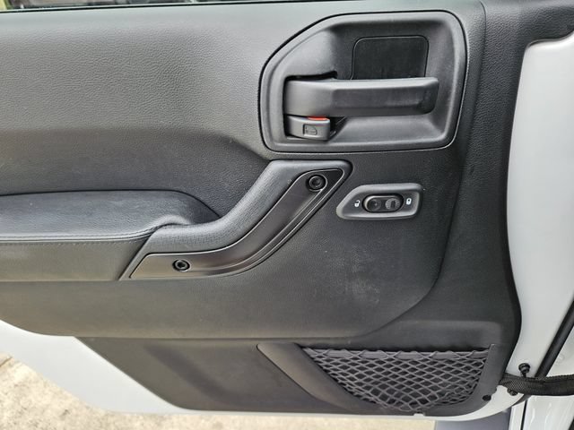 Used 2017 Jeep Wrangler Sahara AWD/4WD image 16