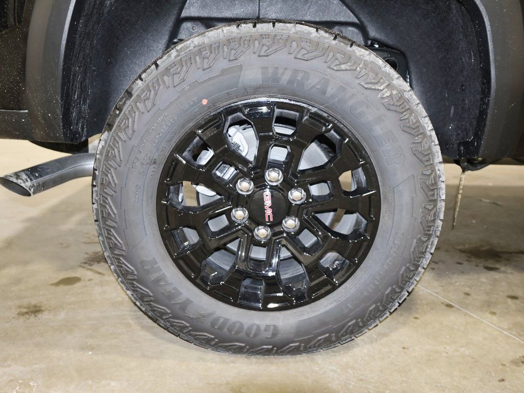 New 2026 GMC Canyon Elevation w/ Convenience Package image 29