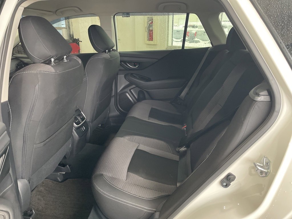 Used 2023 Subaru Outback Premium image 11