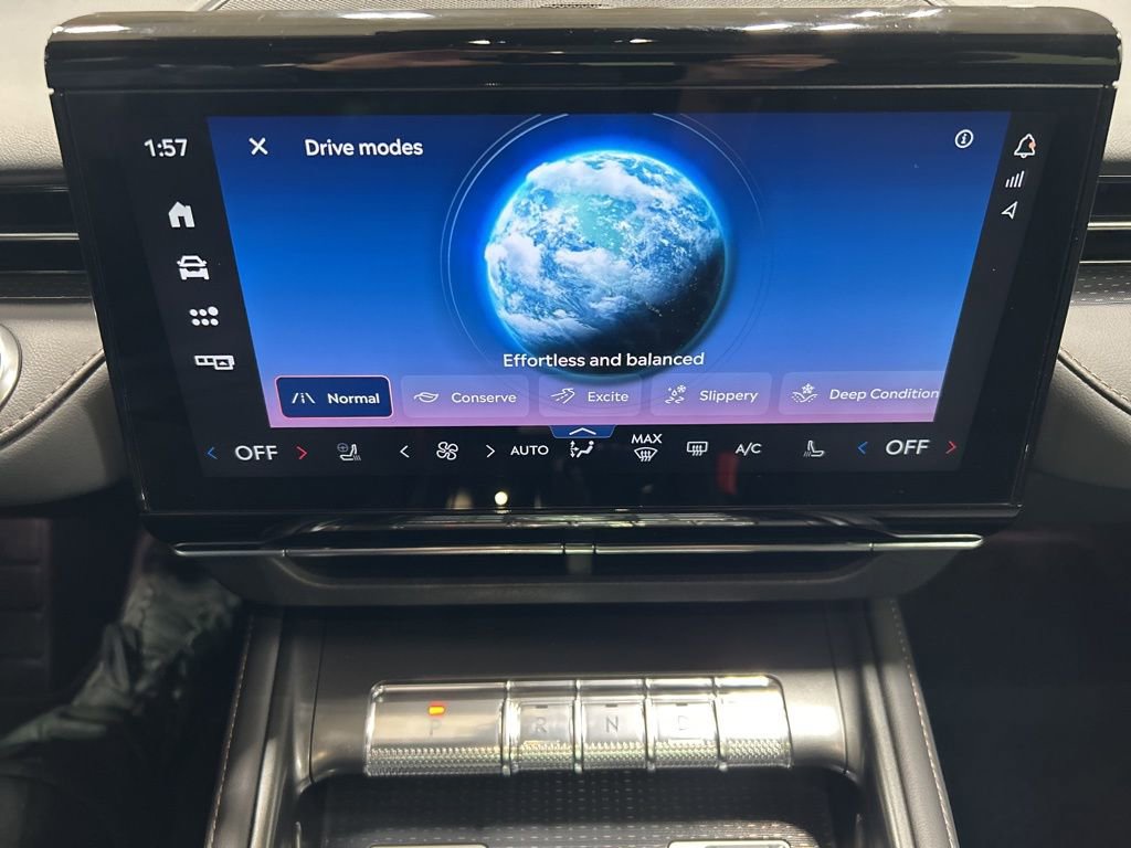 Certified 2025 Lincoln Nautilus Reserve w/ Jet Appearance Package image 23