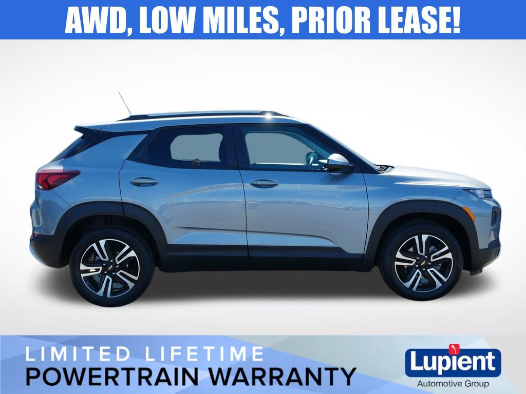 Used 2023 Chevrolet TrailBlazer LT w/ Convenience Package image 2