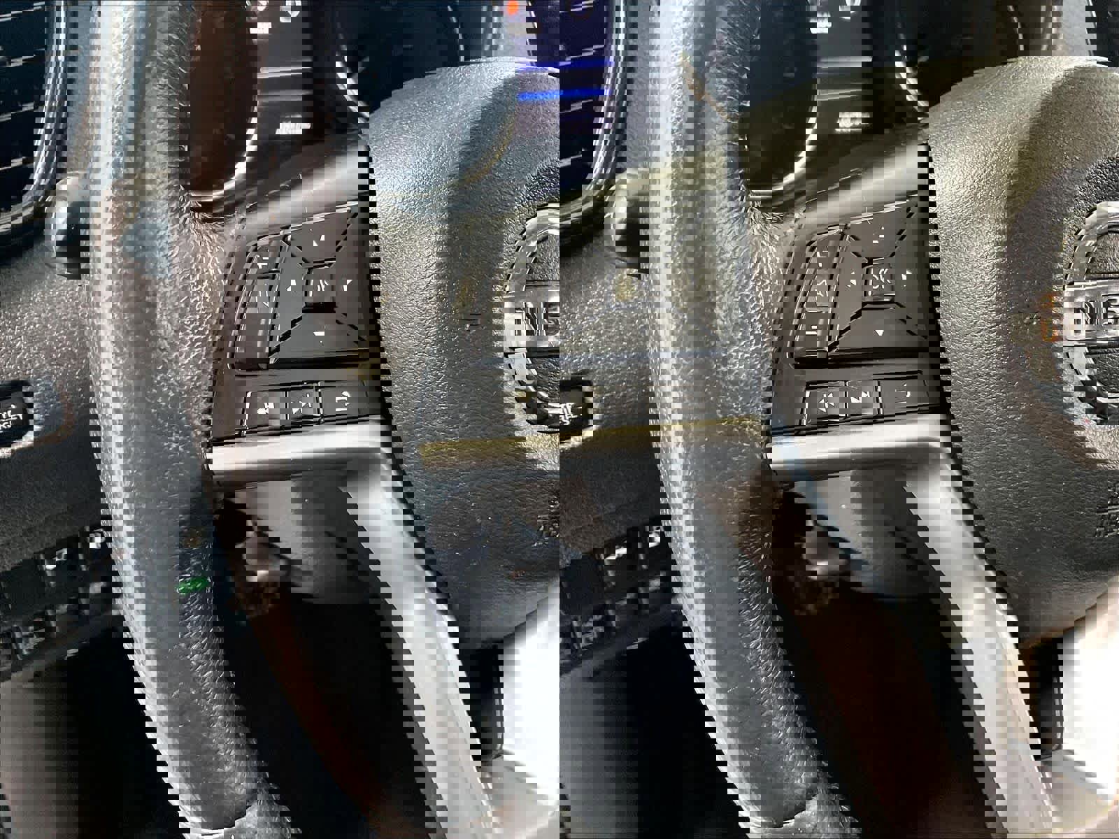 Used 2018 Nissan Rogue SV w/ Premium Package AWD/4WD image 23