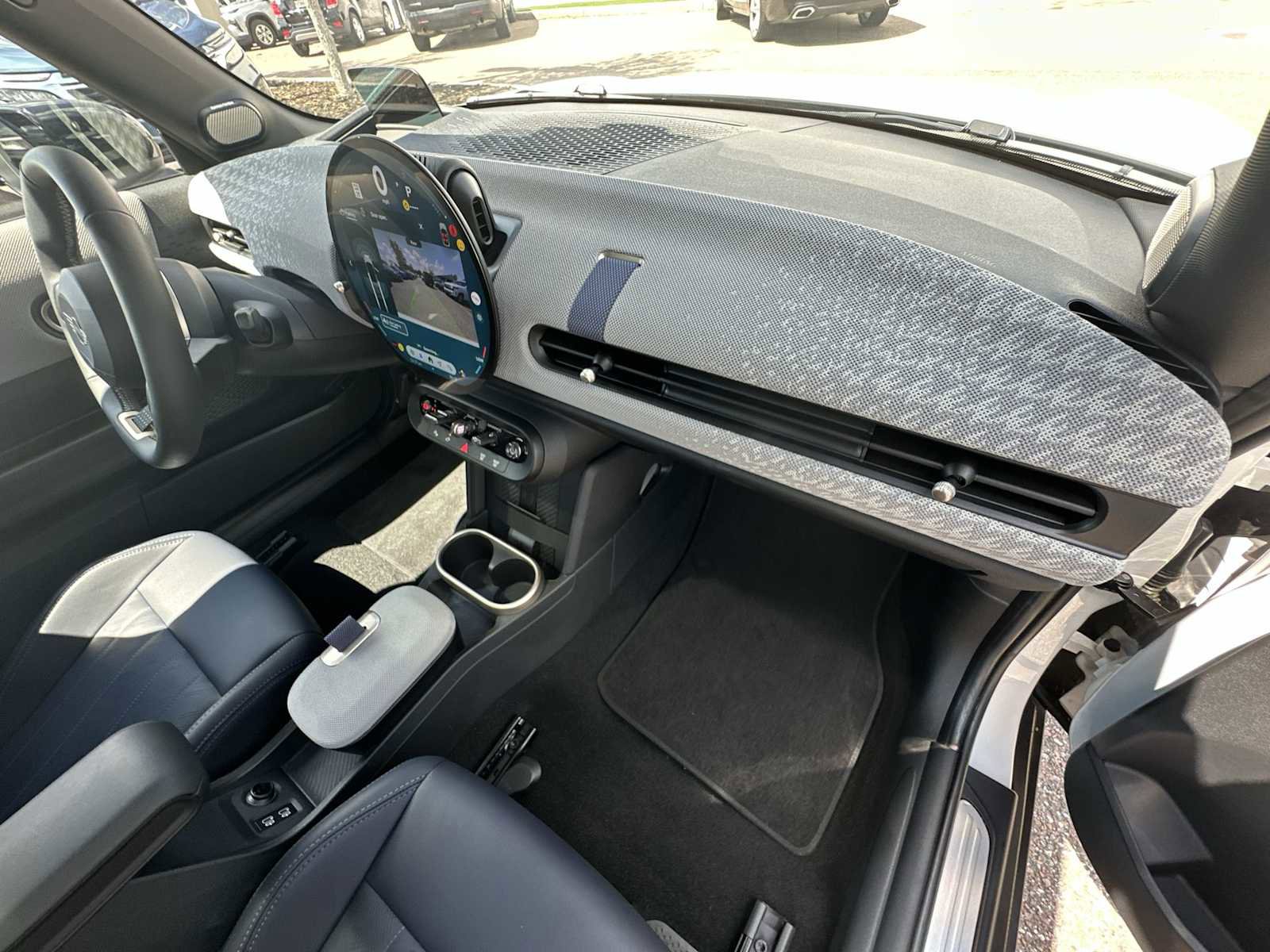 Used 2025 MINI Cooper 2-Door Hardtop image 14