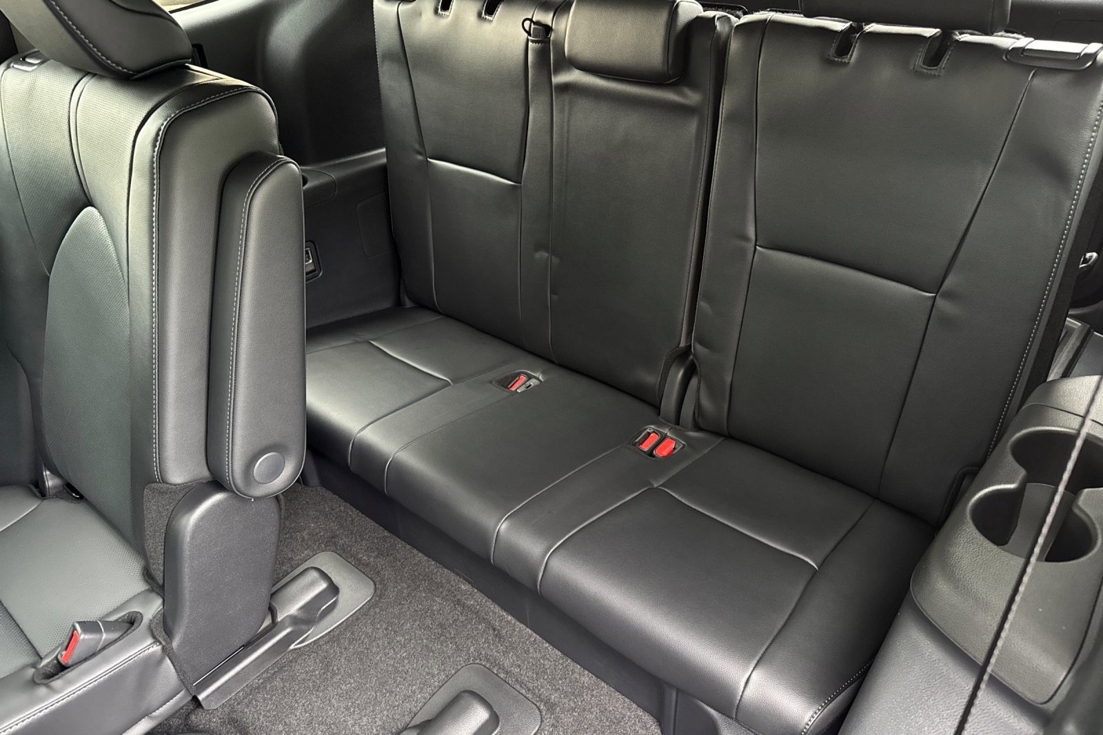 New 2025 Toyota Highlander Limited image 17