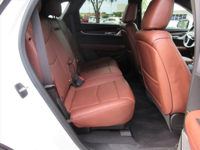 Used 2023 Cadillac XT5 Premium Luxury w/ Technology Package FWD image 31