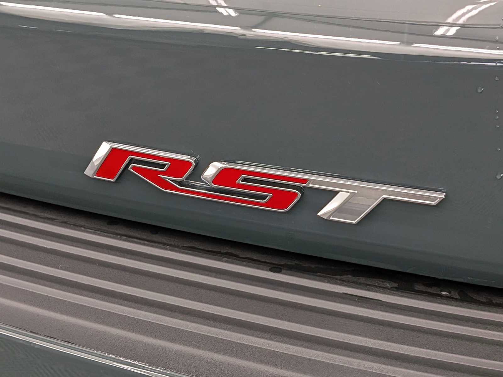 New 2026 Chevrolet Suburban RST image 13