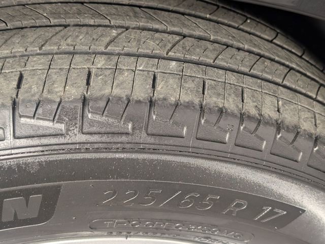 Used 2021 Chevrolet Equinox LT w/ LPO, Floor Liner Package image 9